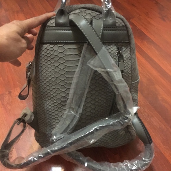 Backpack - Picture 3 of 5